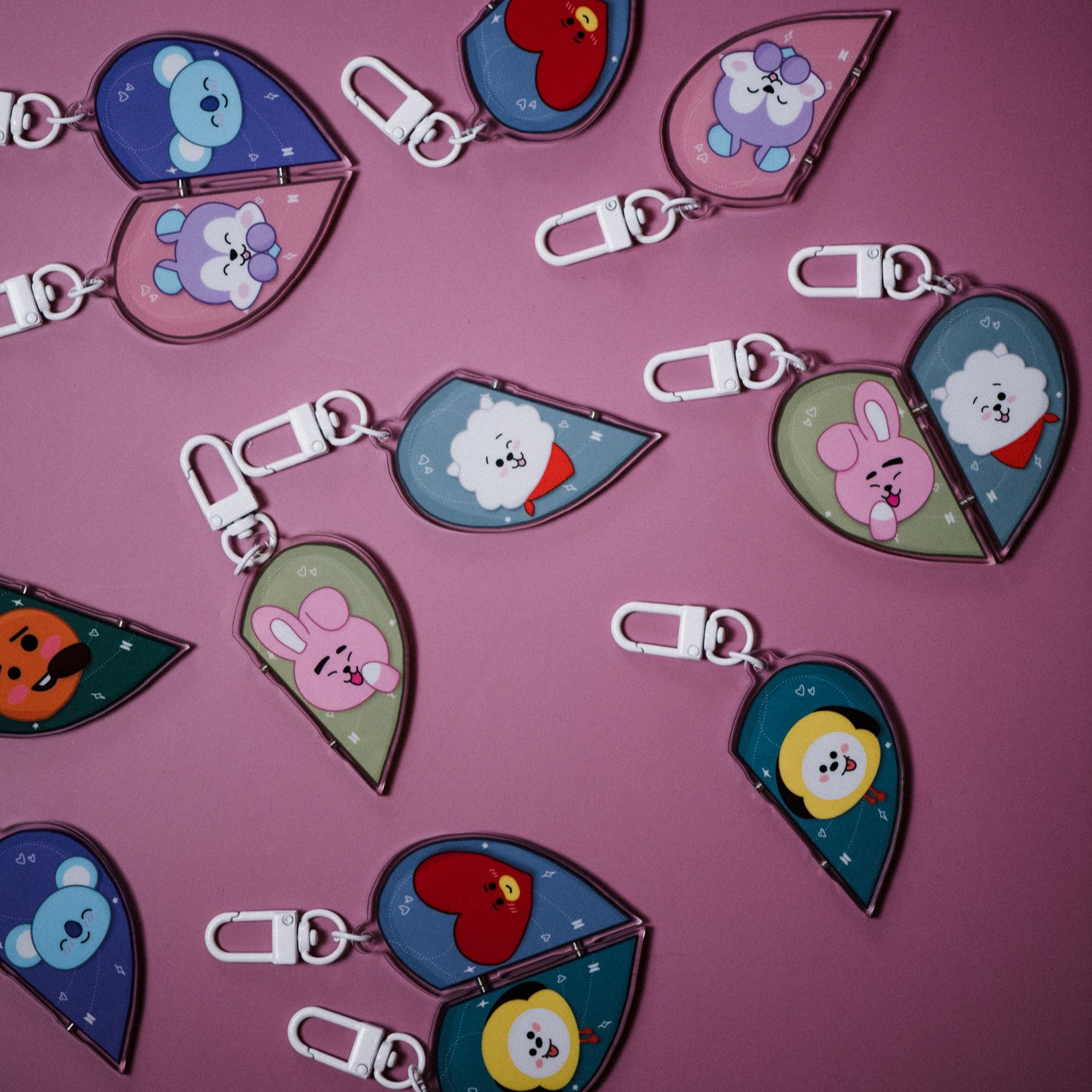 ⟡ Pre-Order ⟡ BT21 Magnetic Heart Keychain