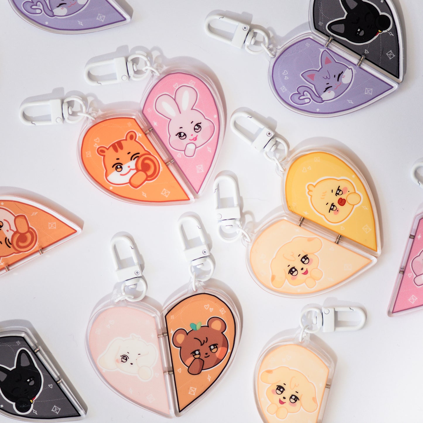 ⟡ Pre-Order ⟡ HEARTSYNC Magnetic Heart Keychain